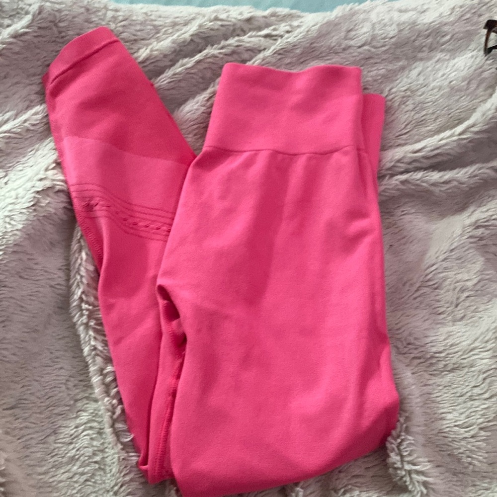 Neon pink leggings